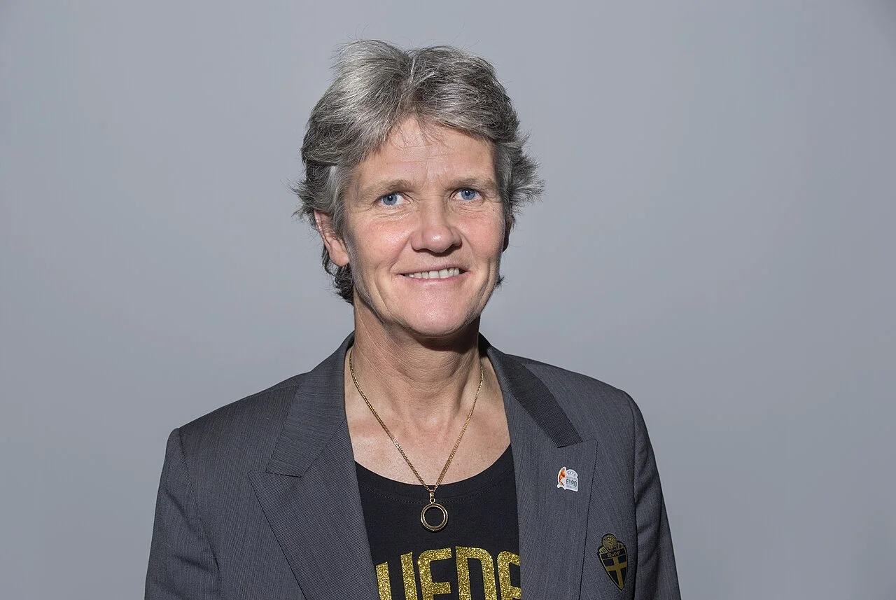 Pia Sundhage, förbundskapten och fotbollspionjär, porträttfoto 2012