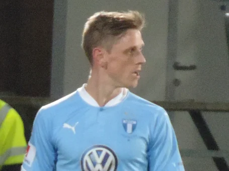 Søren Rieks i Malmö FF:s himmelsblå matchtröja vid en träning i januari 2018